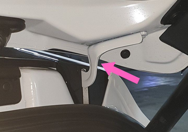 kuga 攜車架尾門變形問題