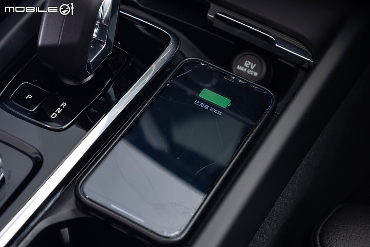 Volvo V60 Plus B3 試駕|旅行車老將再出招,入門動力更顯超值!
