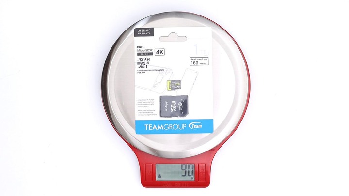 點我看大圖 那麼大的空間能做什麼呢!?TEAMGROUP PRO+ microSDXC 1TB UHS-I U3 A2 V30