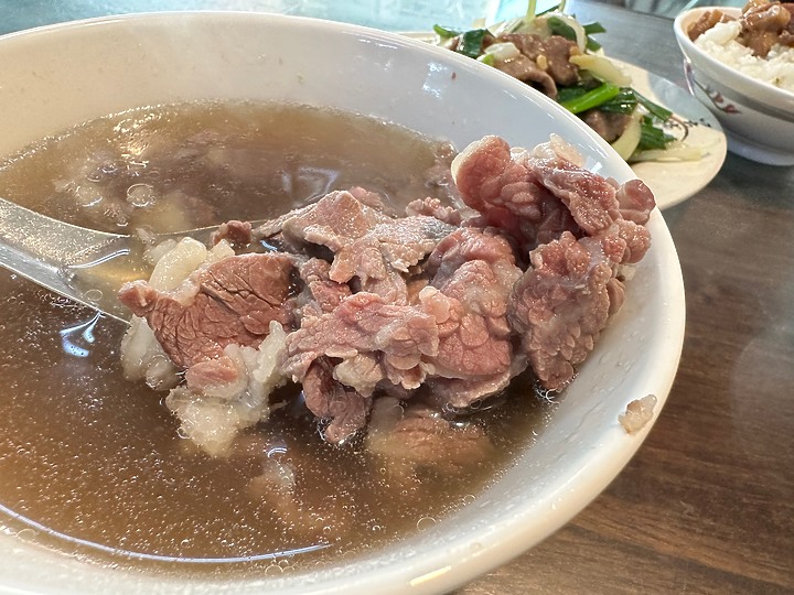 台南東區｜億哥牛肉湯後甲店＿近南紡24小時營業牛肉湯