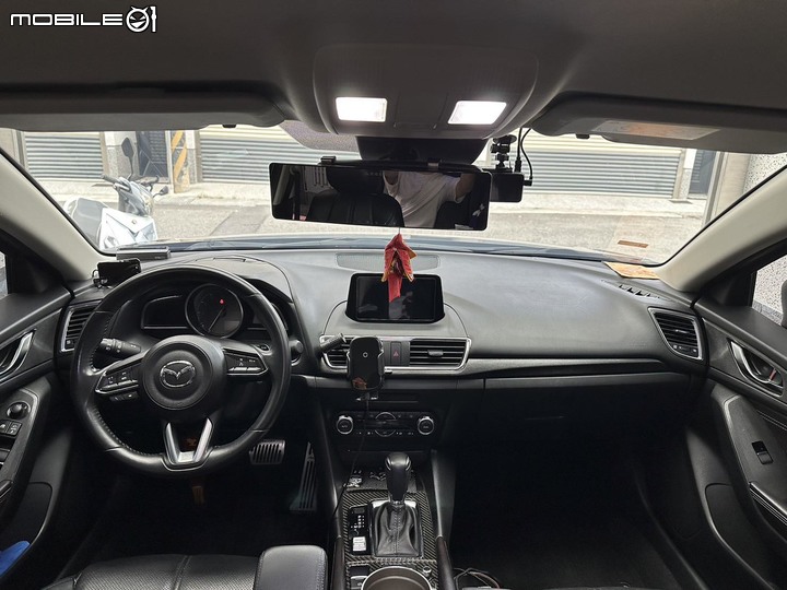 16年底17式 MAZDA 3頂級二手價詢問
