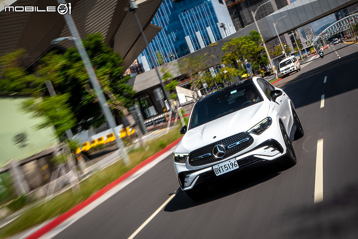 Mercedes-Benz GLC 300 4MATIC Coupe試駕｜更迷人的美背曲線，進化幅度同樣讓人驚艷！
