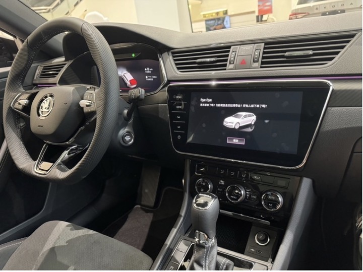 點我看大圖 來試試歐洲大型房車,不過我好像還是鍾情日系車