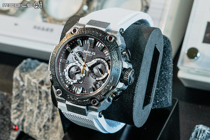 【採訪】MRG-B2000SG-1A 與 Full Metal 系列領軍｜G-SHOCK 40 週年高階錶款鑑賞！