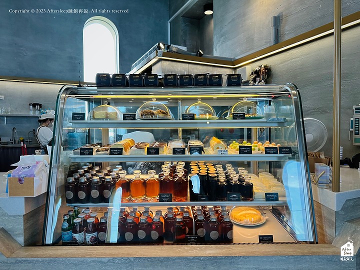 屏東東港｜海上教堂咖啡MARITIME BUILDING CAFÉ＿大鵬灣超美打卡景點