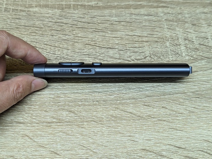 丟掉羅技,諾為N97s簡報筆擁有羅技SPOTLIGHT所有功能,支援 TYPE-C / USB-A 跟藍牙連接,還只要1/4 價格