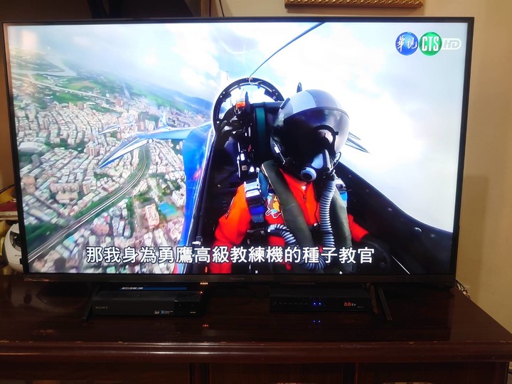 點我看大圖 43MX800W簡單開箱