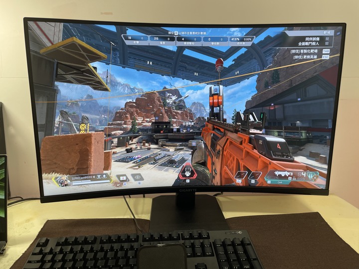 [開箱] 技嘉GS32QC 2K+165Hz+1500R 超高CP值開箱