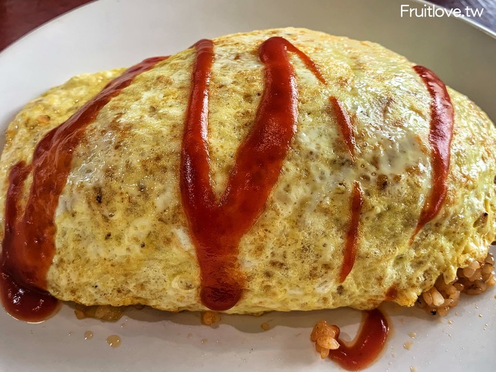 點我看大圖 不能錯過的蚵仔蛋、蛋包飯,再一碗蚵仔湯