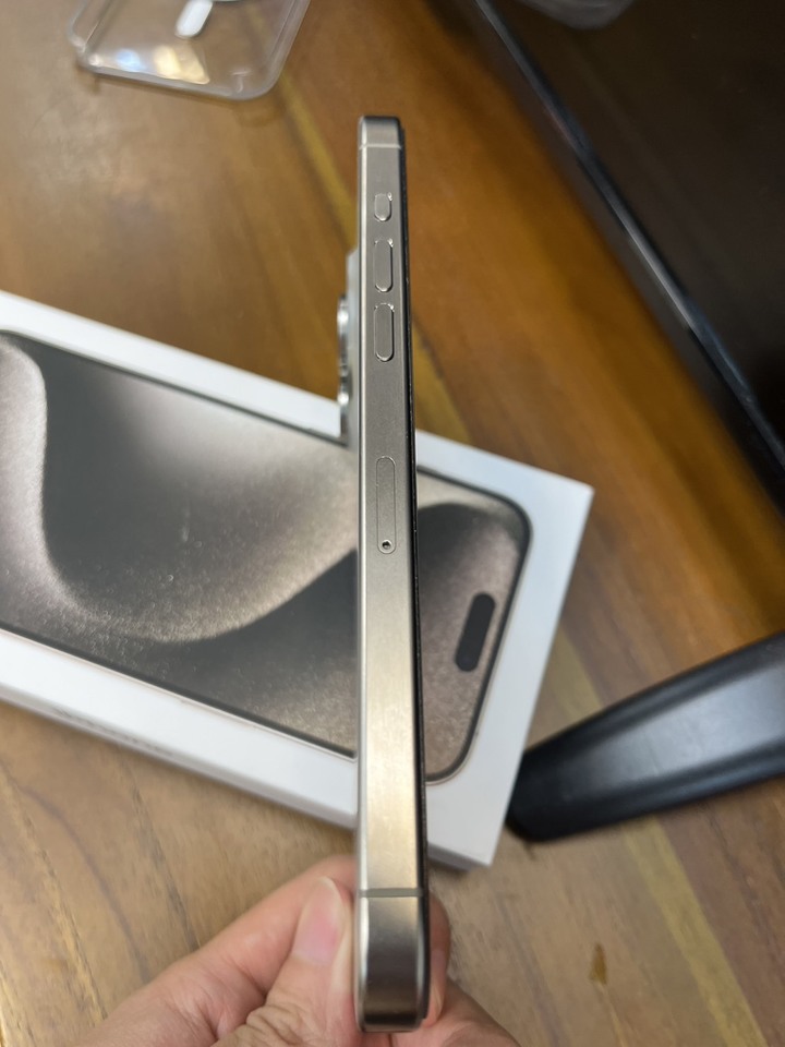 開箱 PCHOME訂閱 iPhone 15 Pro max 原色鈦
