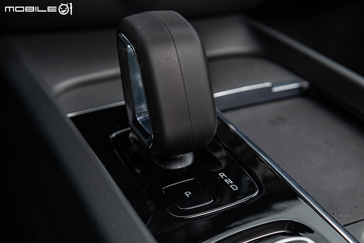 Volvo V60 Plus B3 試駕|旅行車老將再出招,入門動力更顯超值!
