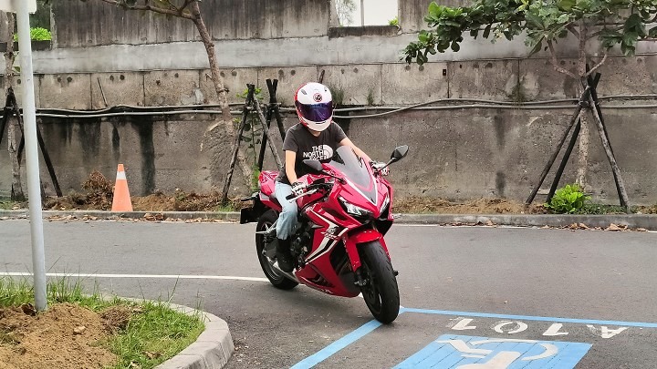 《老婆的通勤檔車2》CBR650R