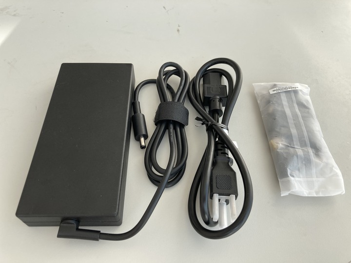 [開箱] 台達電Innergie T24電競筆電充電器