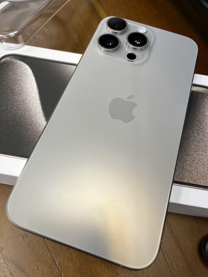 開箱 PCHOME訂閱 iPhone 15 Pro max 原色鈦
