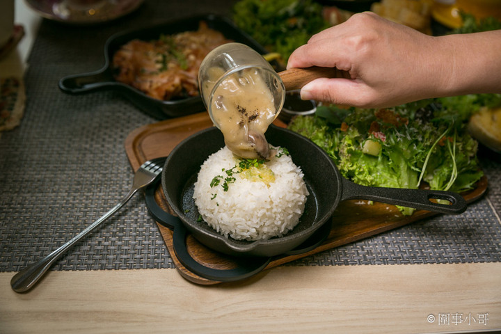 馬祖新村美食-YA bistro,一間集美味餐點與優閒氛圍於一身的法式鄉村餐館。如果在馬祖新村逛累了,來YA坐坐吧。桃園中壢美食推薦