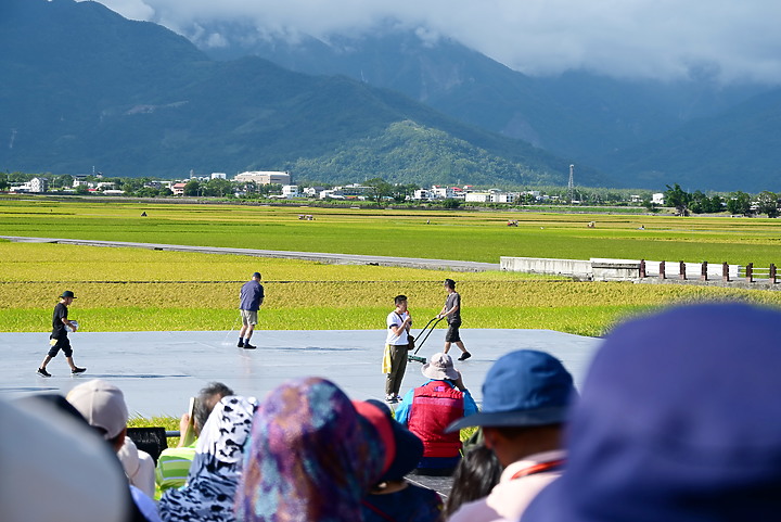 Nikon Zf+24-200mm：2023池上秋收稻穗藝術節，雲門舞集池上專屬版"天光•霞"。