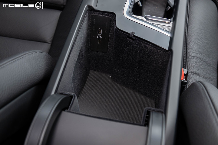 Volvo V60 Plus B3 試駕｜旅行車老將再出招，入門動力更顯超值！
