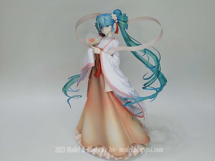 點我看大圖 VOCALOID 初音未來(中秋明月 Ver.) 紙模型 製作