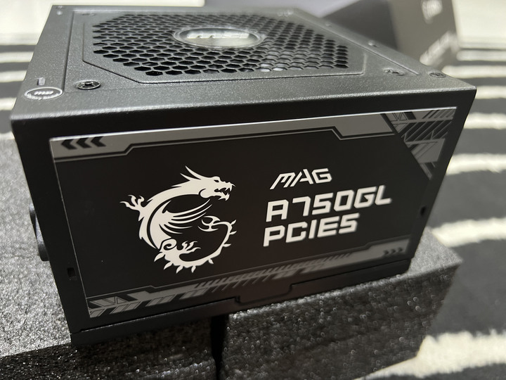 MAG A750GL 開箱，拿來接貝斯效果器能行嗎...？