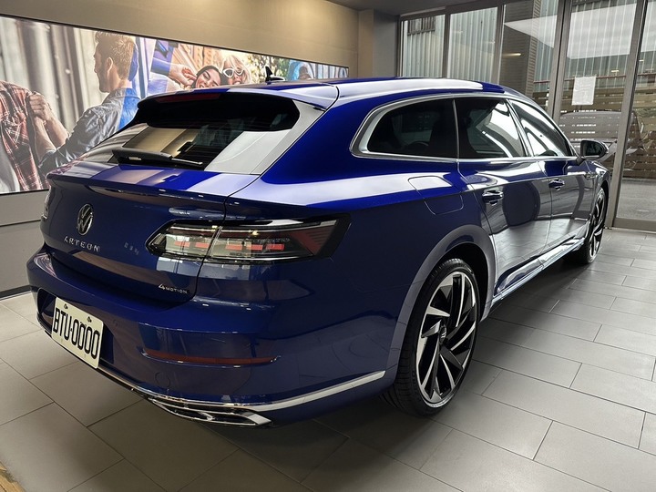 價不在高，藝術為名。車不在快，夠帥就行- 停產前的最後相遇 Arteon Shooting Brake 430