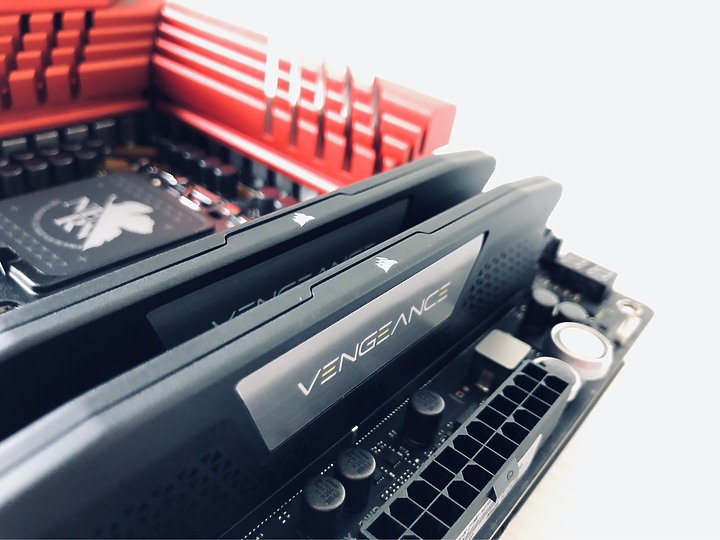 「來自大海的召喚」Corsair 海盜船 Vengeance 復仇者 DDR5 – 6000 C36 簡單開箱分享