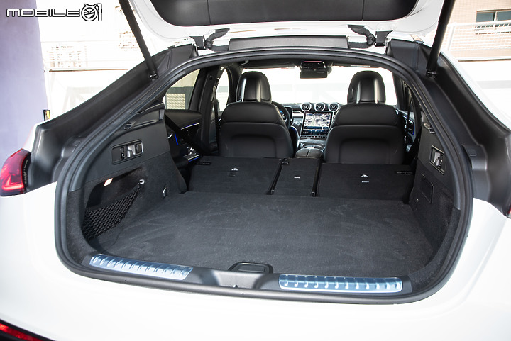 Mercedes-Benz GLC 300 4MATIC Coupe試駕｜更迷人的美背曲線，進化幅度同樣讓人驚艷！