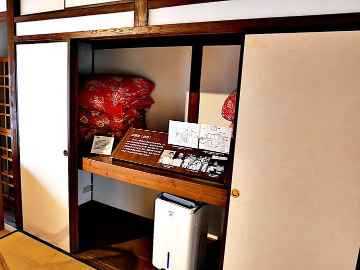 臺灣客家茶文化館、太平紅橋、龍潭大池、鍾肇政文學生活園區、武德殿 — 茶鄉龍潭一日行旅,外掛香噴噴的炸全雞配涼麵