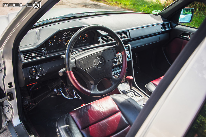 經典試駕|Mercedes-Benz W124 E500 Limited Edition,在維也納圓一個一親芳澤的夢!