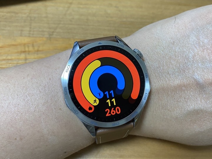 買給長輩用的第一支智慧手錶-華為watch-GT4