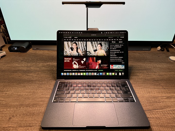 咖啡廳最亮的仔 BenQ LaptopBar使用心得