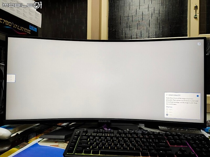 雞蛋糕爸爸開箱之數大便是美 GIGABYTE 技嘉GS34WQC 曲面電競螢幕 綺麗新視界大氣登場