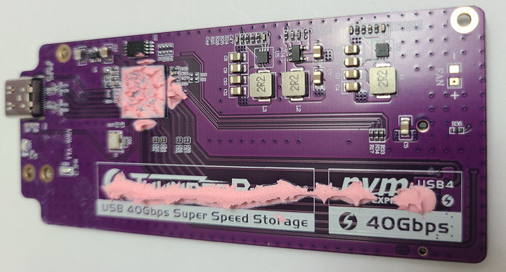 【開箱簡測】JEYI 佳翼 TB2464 PRO USB4 (ASM2464PD) M.2/NVMe SSD 外接盒效能簡測 (圖多)