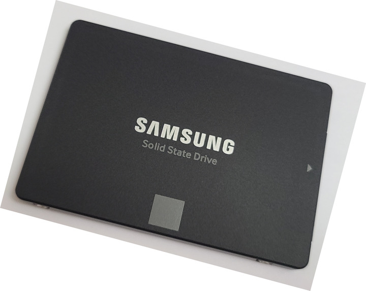 【開箱簡測】Samsung 870 EVO 1TB SATA 6Gb/s SSD 效能簡測 (圖多)