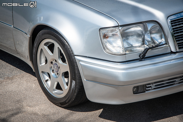 經典試駕|Mercedes-Benz W124 E500 Limited Edition,在維也納圓一個一親芳澤的夢!