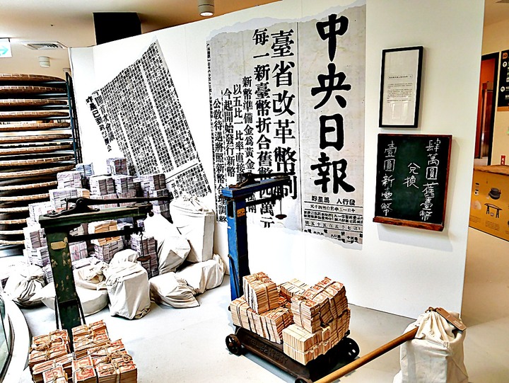 臺灣客家茶文化館、太平紅橋、龍潭大池、鍾肇政文學生活園區、武德殿 — 茶鄉龍潭一日行旅,外掛香噴噴的炸全雞配涼麵