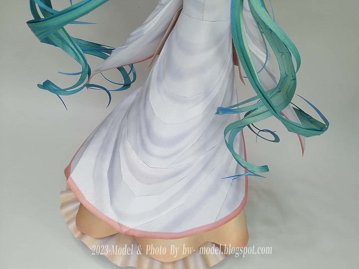 點我看大圖 VOCALOID 初音未來(中秋明月 Ver.) 紙模型 製作