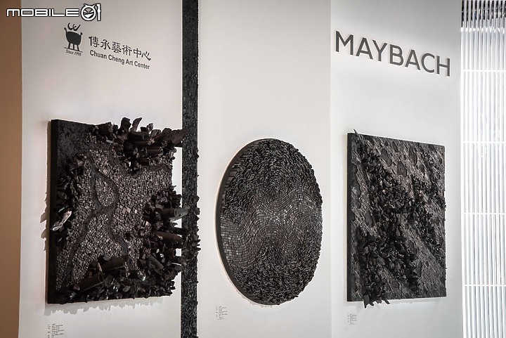 【採訪】Mercedes-Maybach GLS小改款現身Art Taipei,結合黃敬中藝術作品呈現高端奢華風采!