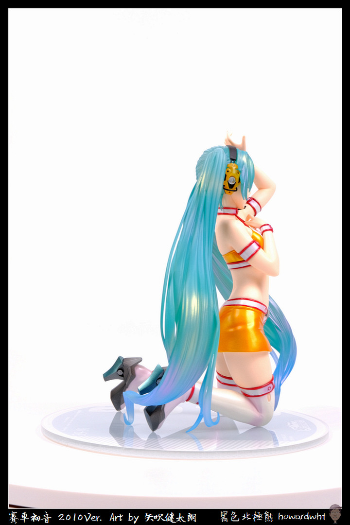【開箱】Max Factory - 賽車初音 2010Ver. Art by 矢吹健太朗