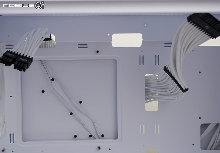 美觀輕鬆免理線 FSP全漢 CUT593W PREMIUM 開箱