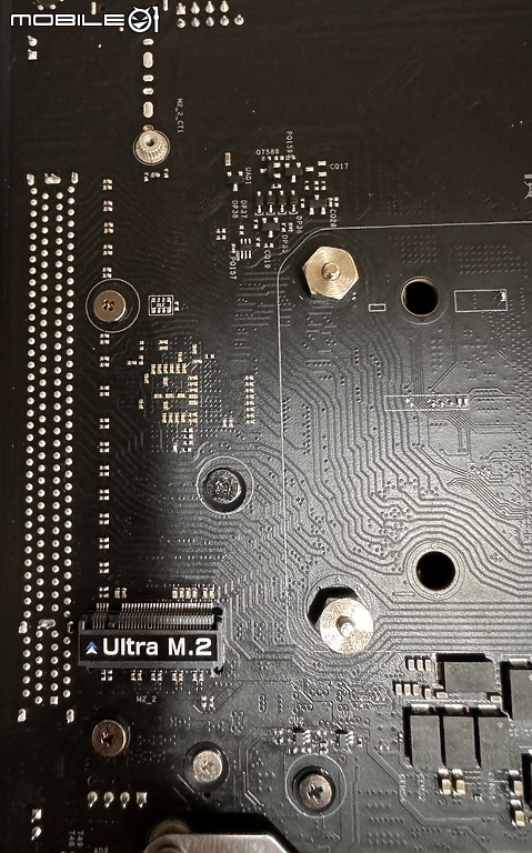 點我看大圖 預算型AM5 ITX 華擎 A620I Lightning WiFi 開箱