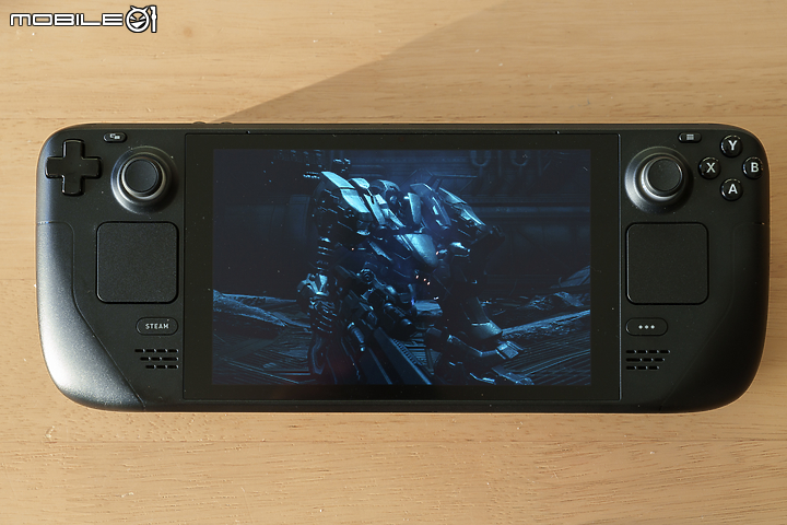 迎接 PC 遊戲新玩法｜ROG Ally、Steam Deck 長時間實際使用大對決！