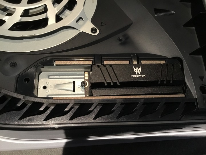 PS5 擴充SSD 保護蓋 蓋不起來