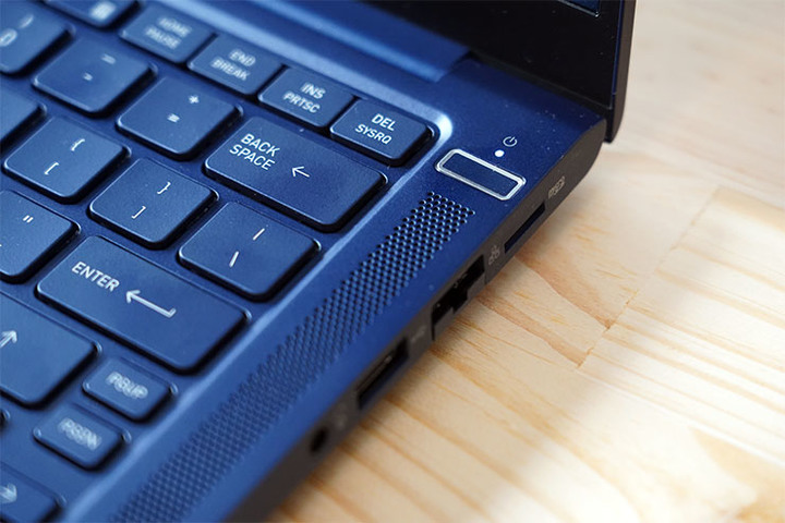 Dynabook Portégé X40L-K 開箱與深度評測:極致輕薄攜帶無負擔,純正日系風格打造精品級質感!