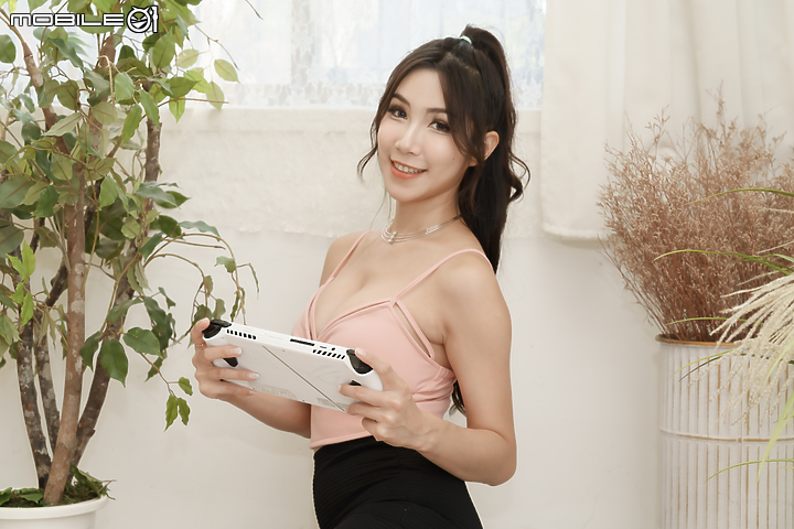 迎接 PC 遊戲新玩法｜ROG Ally、Steam Deck 長時間實際使用大對決！