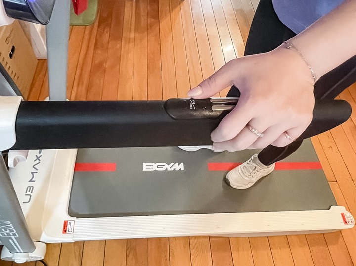 BGYM U3MAX智能減震跑步機開箱(可折疊收納)