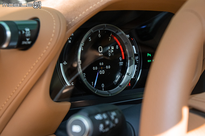 Lexus LC 500 Convertible 新年式試駕|多了貼心的升級內容,還是八缸、敞篷更讓人心動!