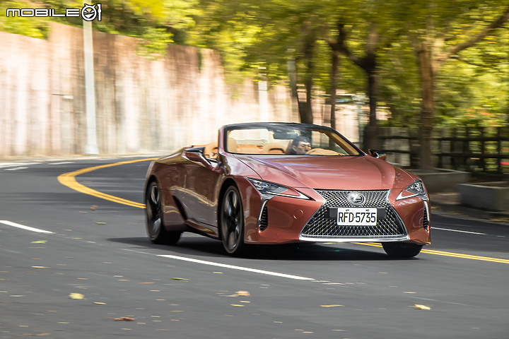Lexus LC 500 Convertible 新年式試駕|多了貼心的升級內容,還是八缸、敞篷更讓人心動!
