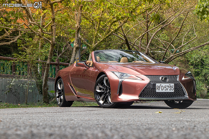 Lexus LC 500 Convertible 新年式試駕|多了貼心的升級內容,還是八缸、敞篷更讓人心動!