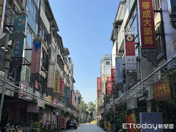 曾引進溫娣漢堡聲名大噪，台中消失的百貨「1坪8萬沒人要」