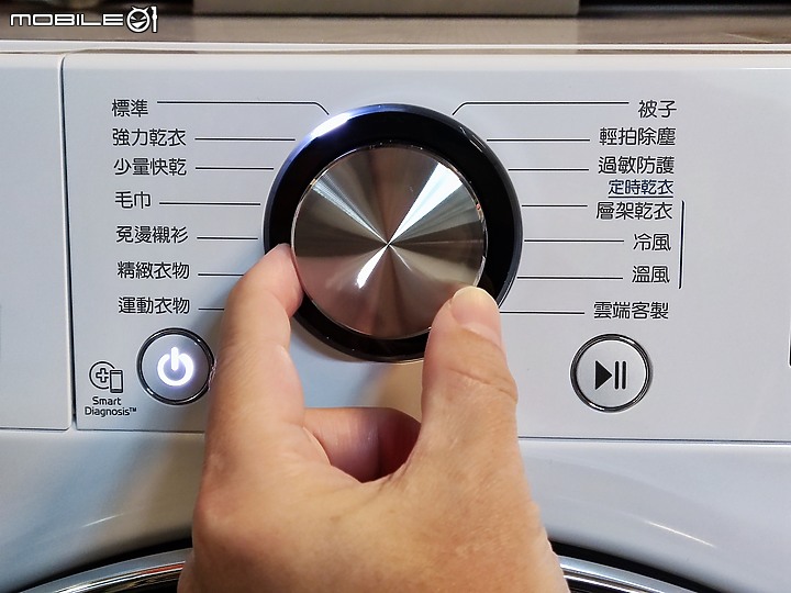 點我看大圖 【 開箱分享 】LG WR-100VW 免曬衣智慧乾衣機,實現烘衣自由的白色小精靈!